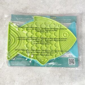 LickiMat Casper & Felix Lick Mats Non Skid Rubber Cat Meal Bowl Slow Feeder NEW